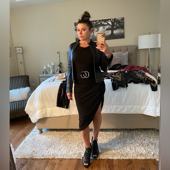 Meet your Posher, Joann - Picture 2 of 5